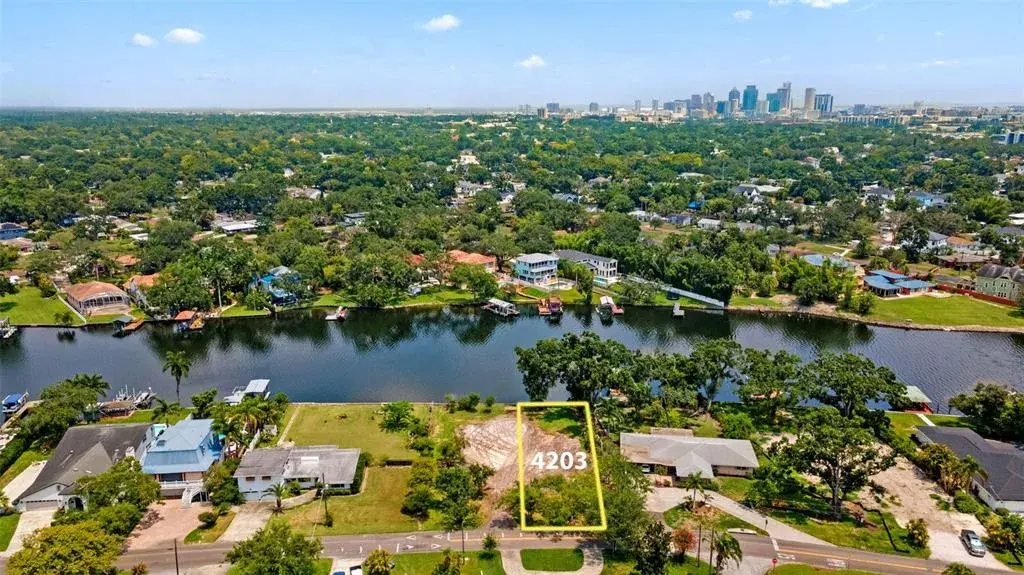 Welcome 4203 N River View Ave
