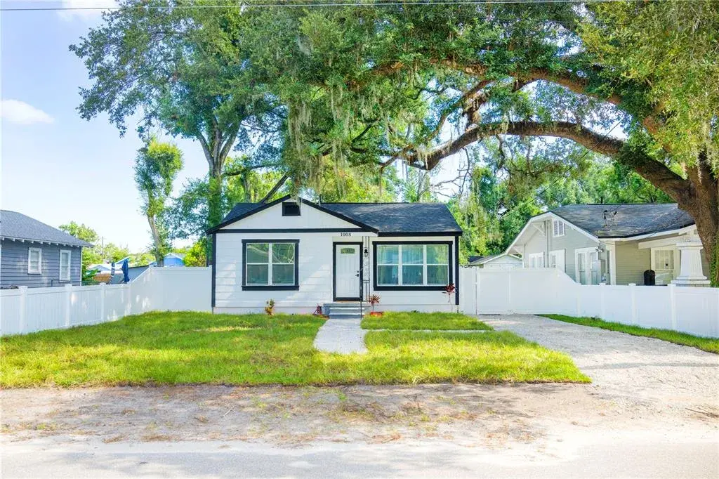 1008 E North Bay Street, Tampa, FL, 33603