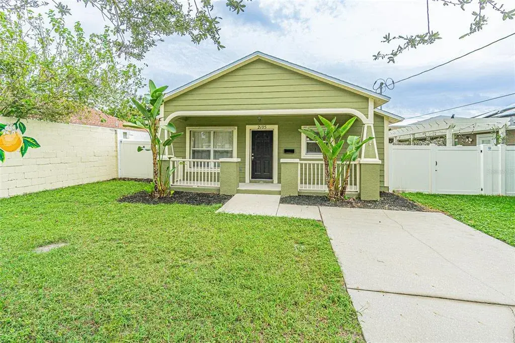 2105 W Carmen Street, Tampa, FL, 33606