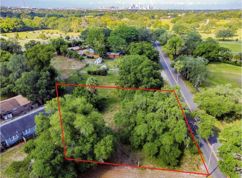 4621 E Lake Avenue, Tampa, FL, 33605