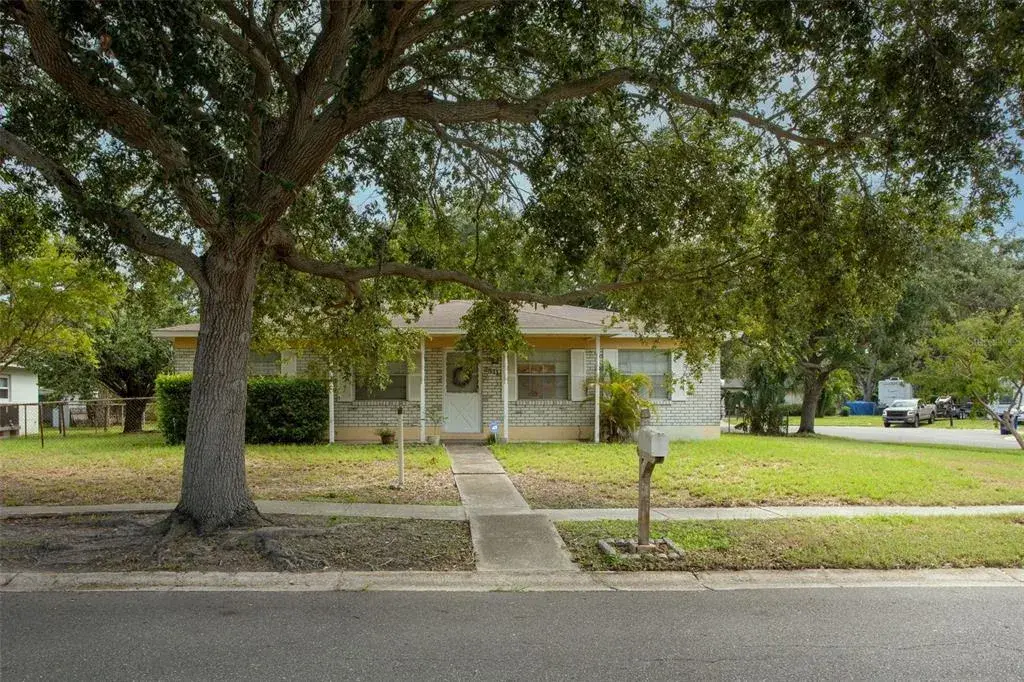 2811 W Pearl Avenue, Tampa, FL, 33611