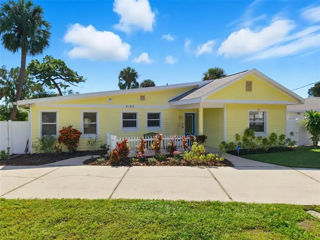 4102 W Watrous. Welcome Home!