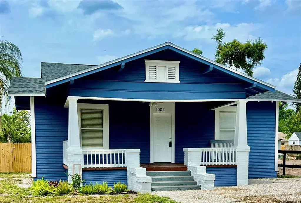 Craftsman style home with front porch