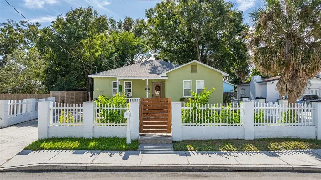 2116 W Saint Louis Street W, Tampa, FL, 33607