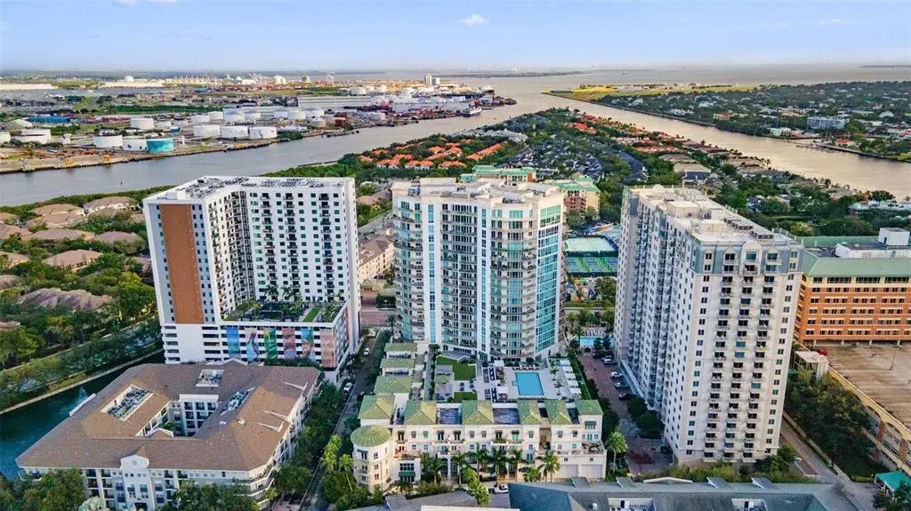 450 Knights Run Avenue Unit 414, Tampa, FL, 33602
