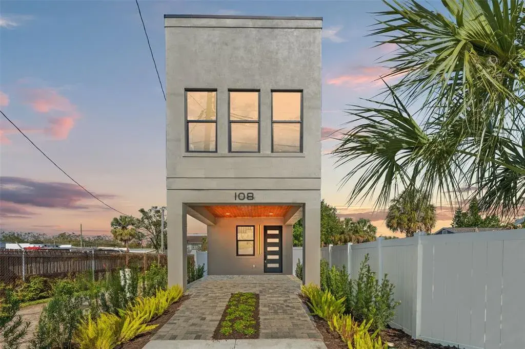 108 E Chelsea Street, Tampa, FL, 33603