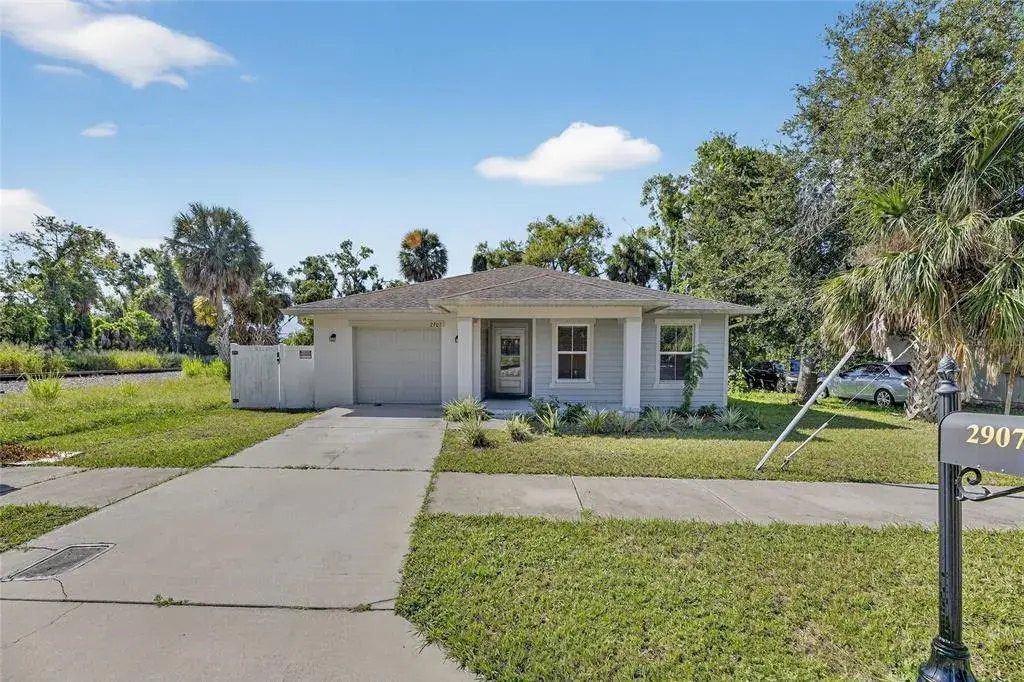 2907 E North Bay Street, Tampa, FL, 33610