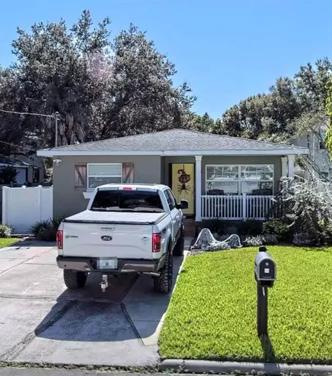 2906 W North B Street, Tampa, FL, 33609