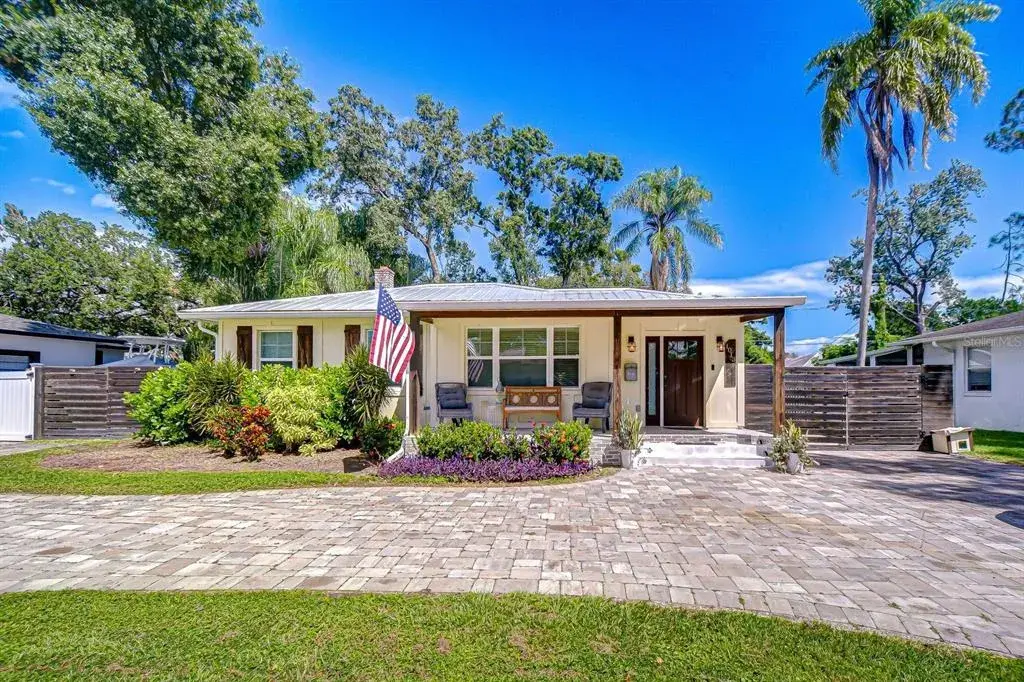 1013 W Berry Avenue, Tampa, FL, 33603