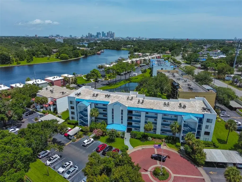 2424 W Tampa Bay Boulevard Unit L301, Tampa, FL, 33607