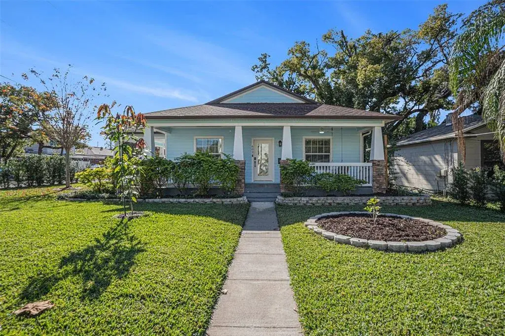 Front view of home
