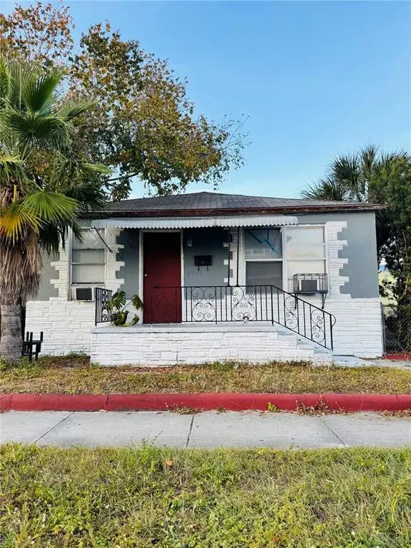 2905 W Chestnut Street, Tampa, FL, 33607