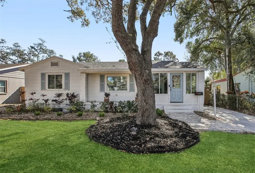 204 W Powhatan Avenue, Tampa, FL, 33604