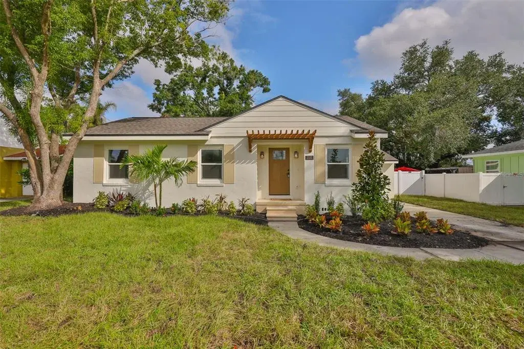 2125 W Ferris Avenue, Tampa, FL, 33603