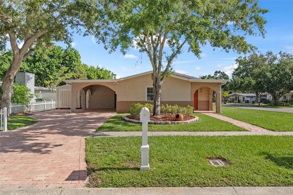 2901 W Paxton Avenue, Tampa, FL, 33611
