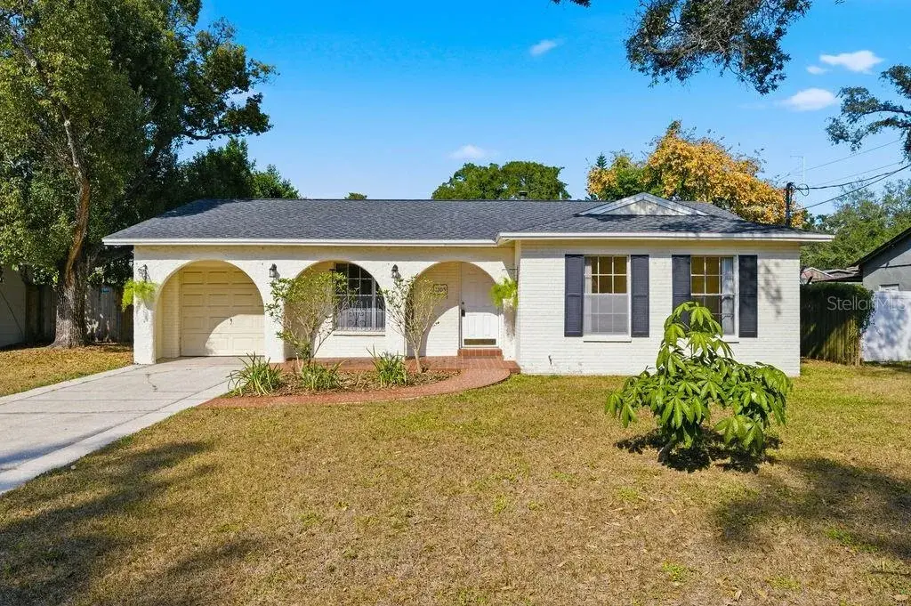 2105 W Barclay Road, Tampa, FL, 33612