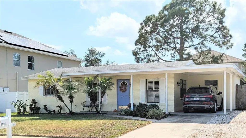 Carport plus additional parking space