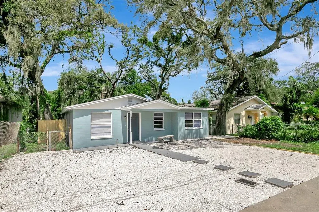 8720 N Dexter Avenue, Tampa, FL, 33604