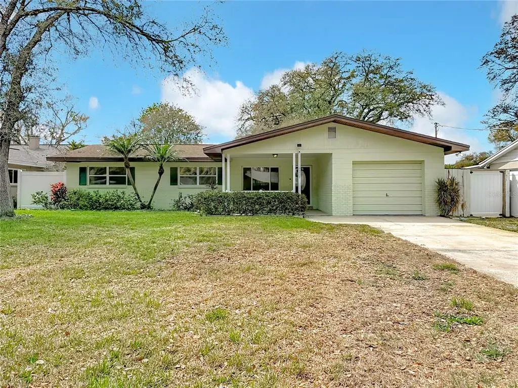 11328 N Oakleaf Avenue, Tampa, FL, 33612