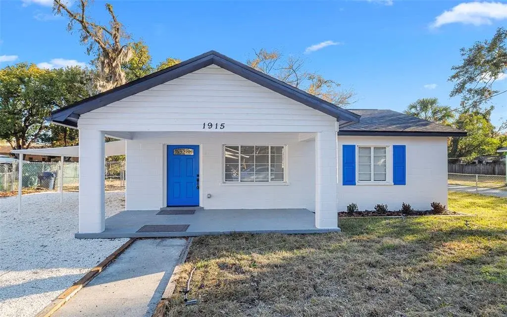1915 E Powhatan Avenue, Tampa, FL, 33610