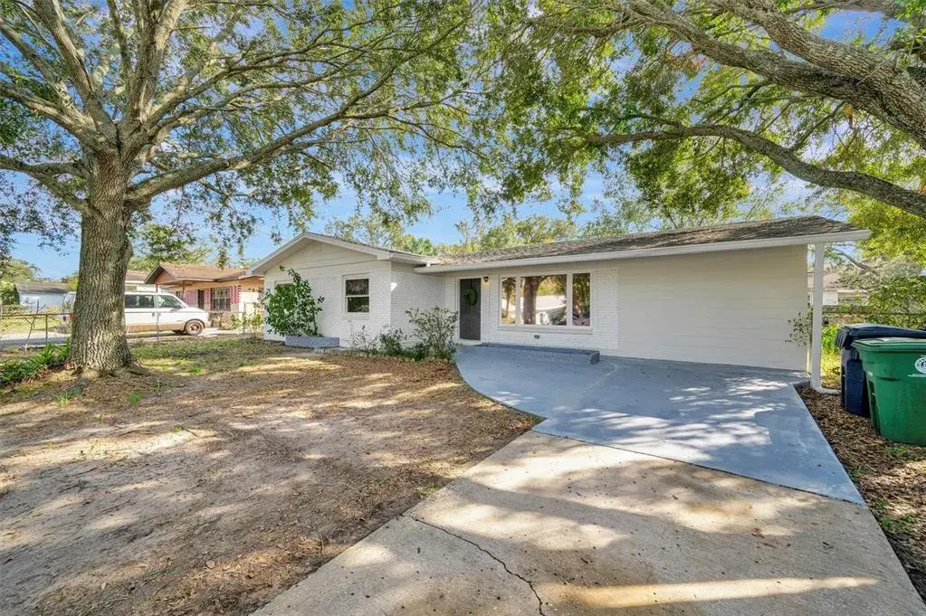 2003 E Hanna Avenue, Tampa, FL, 33610