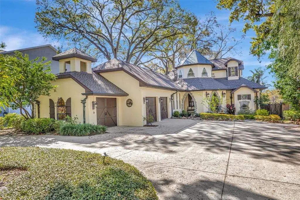 1108 W Charter Street, Tampa, FL, 33602
