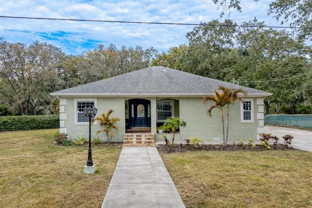 1905 W Burke Street, Tampa, FL, 33604