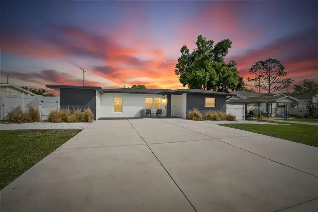 1507 W River Shore Way, Tampa, FL, 33603