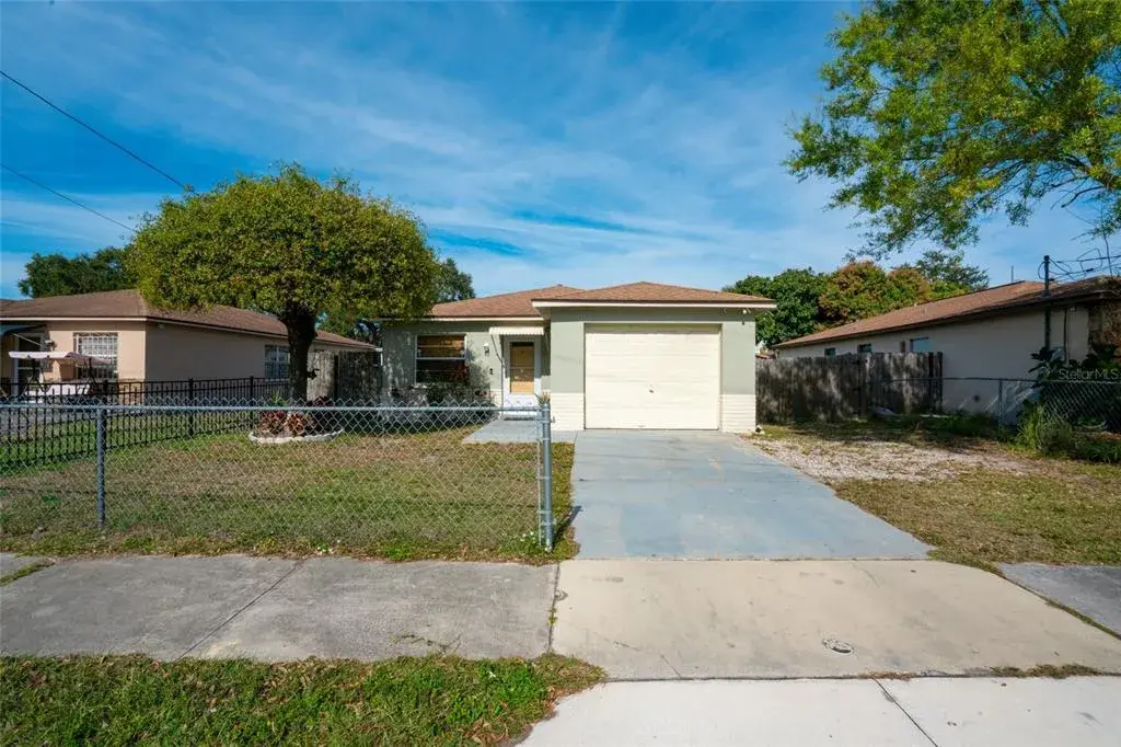 2102 E Frierson Avenue, Tampa, FL, 33610