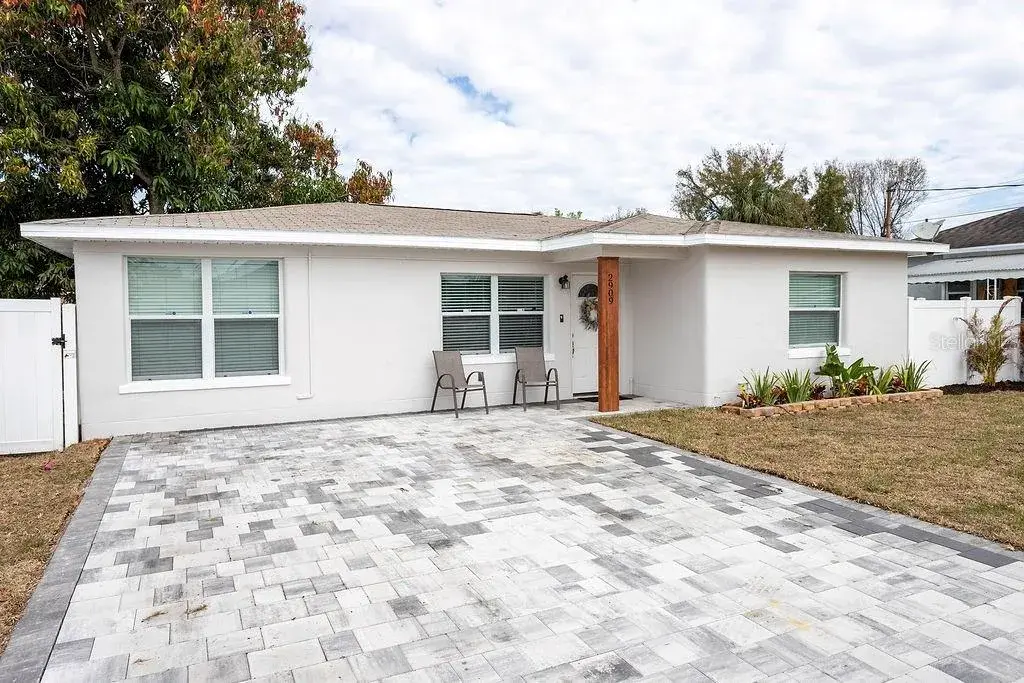 2909 W Dewey Street, Tampa, FL, 33607