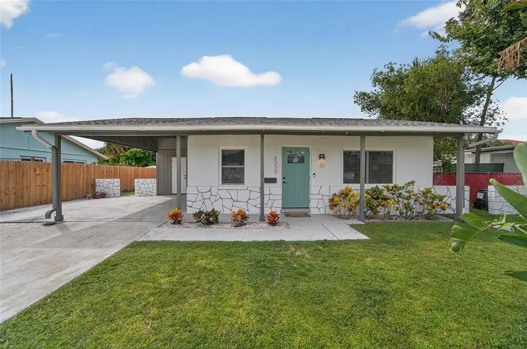 6550 S West Shore Circle, Tampa, FL, 33616