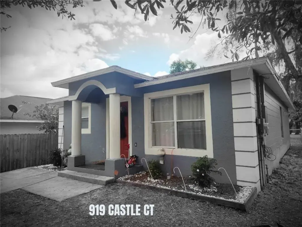 919 E Castle Front