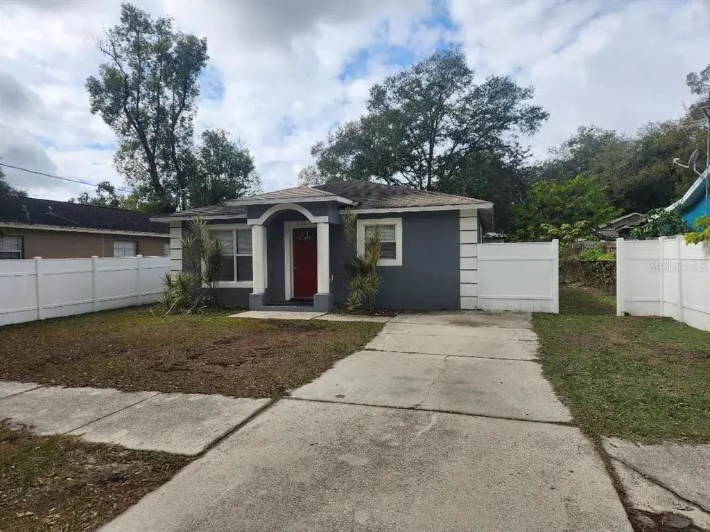 8106 n 12 St    front