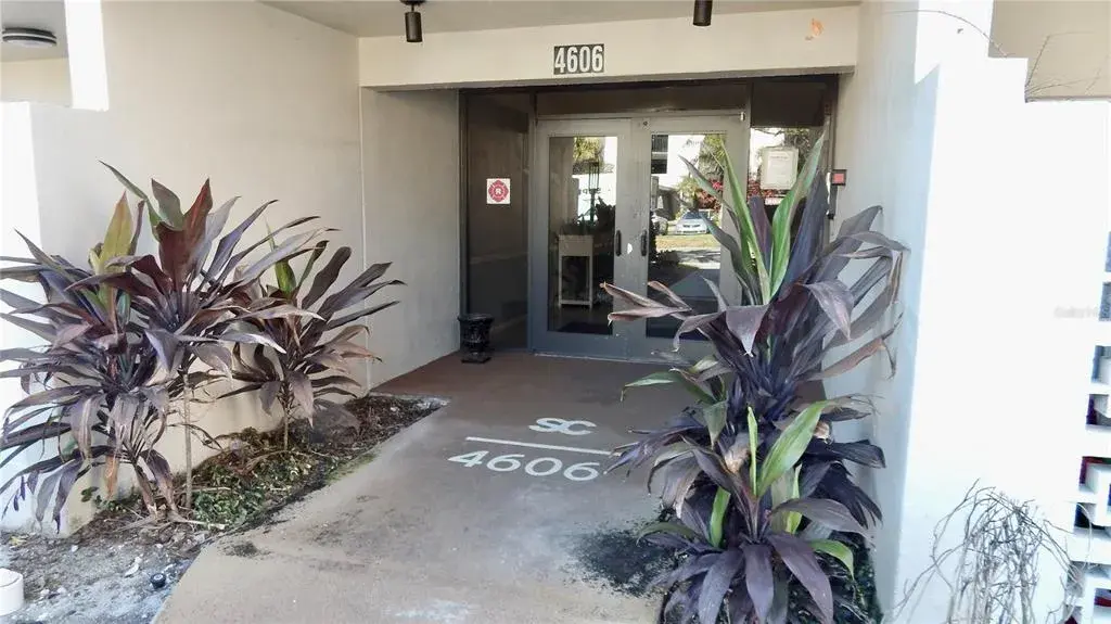 4606 W Gray Street Unit 206, Tampa, FL, 33609