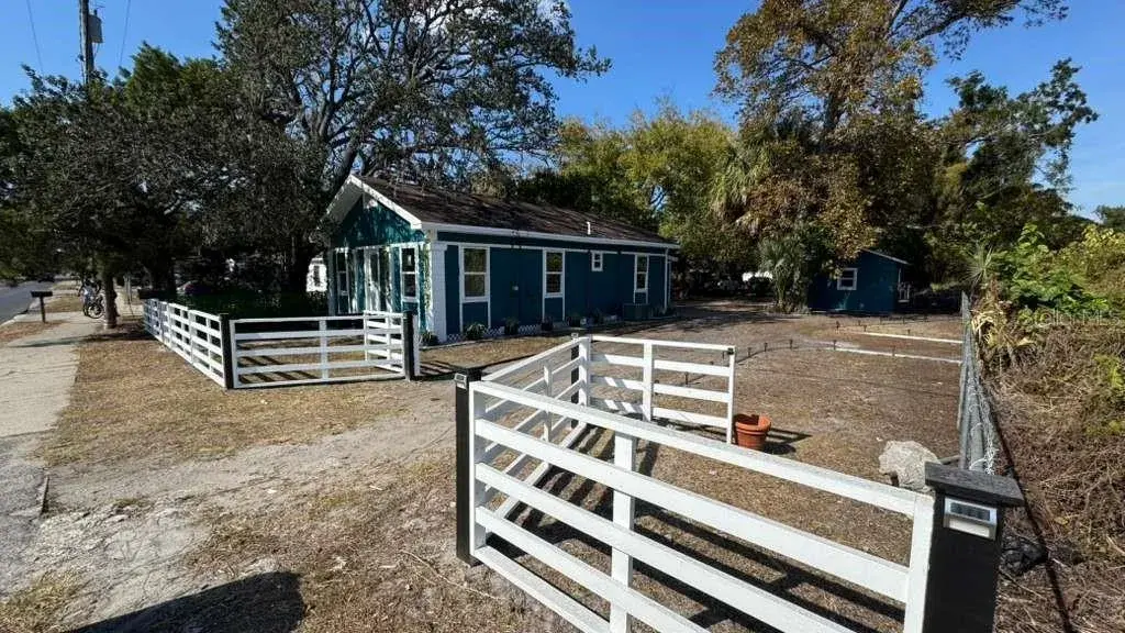 1118 E Linebaugh Avenue, Tampa, FL, 33612