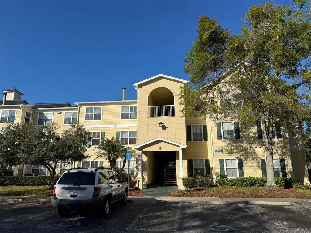18575 Bridle Club Drive, Tampa, FL, 33647