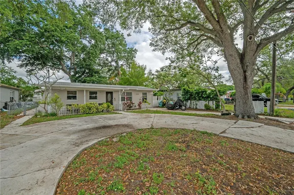 2119 W Henry Avenue, Tampa, FL, 33603