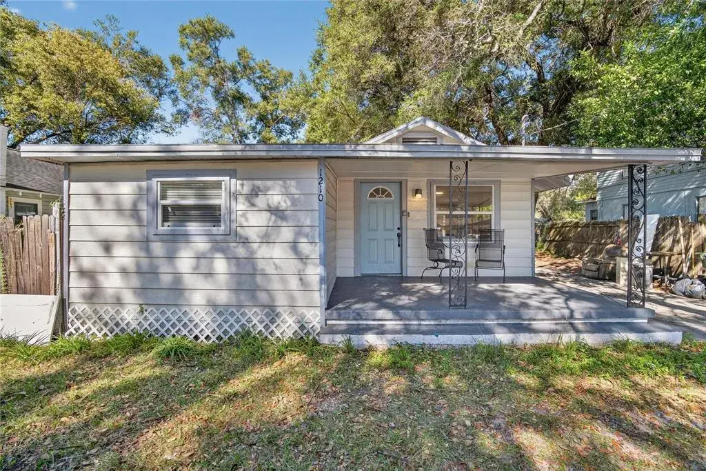 1210 E Cayuga Street, Tampa, FL, 33603