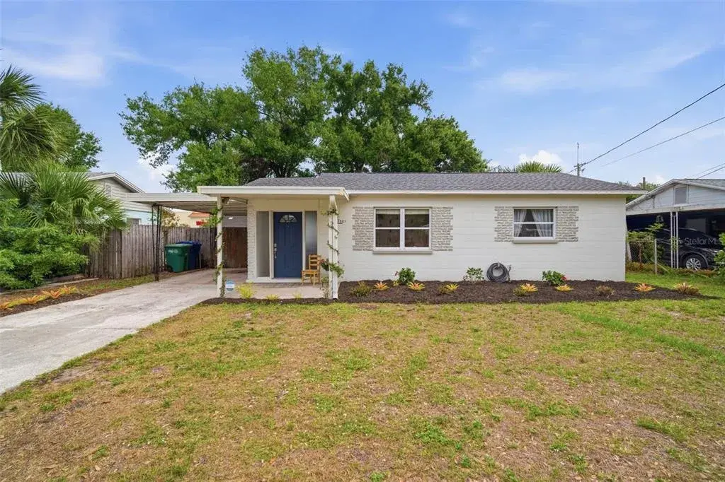 WHERE CAN YOU GET THIS IN S. TAMPA FOR UNDER $320k???