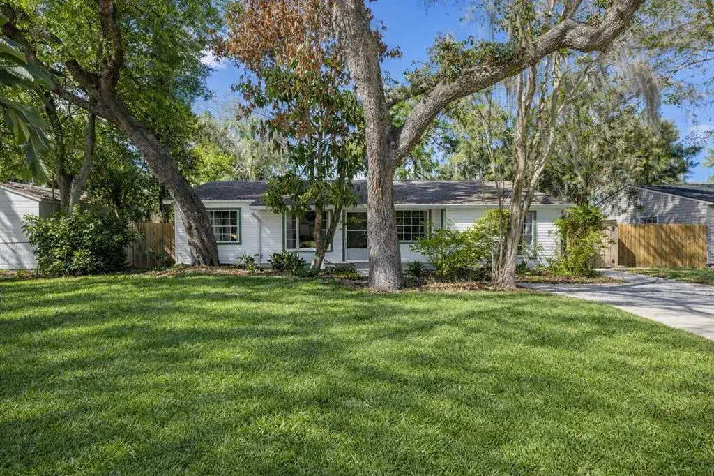 815 W Lowry Lane, Tampa, FL, 33604