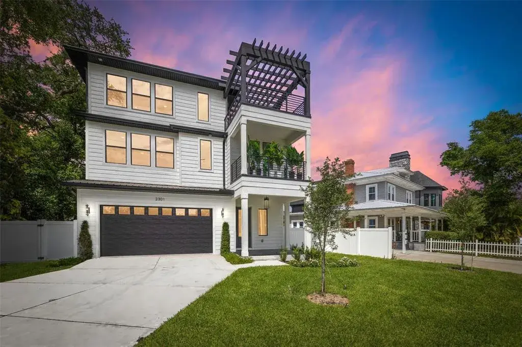 2301 N Ridgewood Avenue, Tampa, FL, 33602