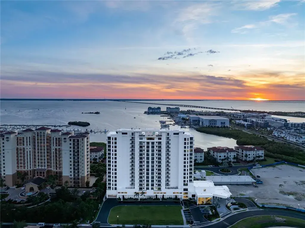 5713 Bowen Daniel Dr. Unit 906, Tampa, FL, 33616