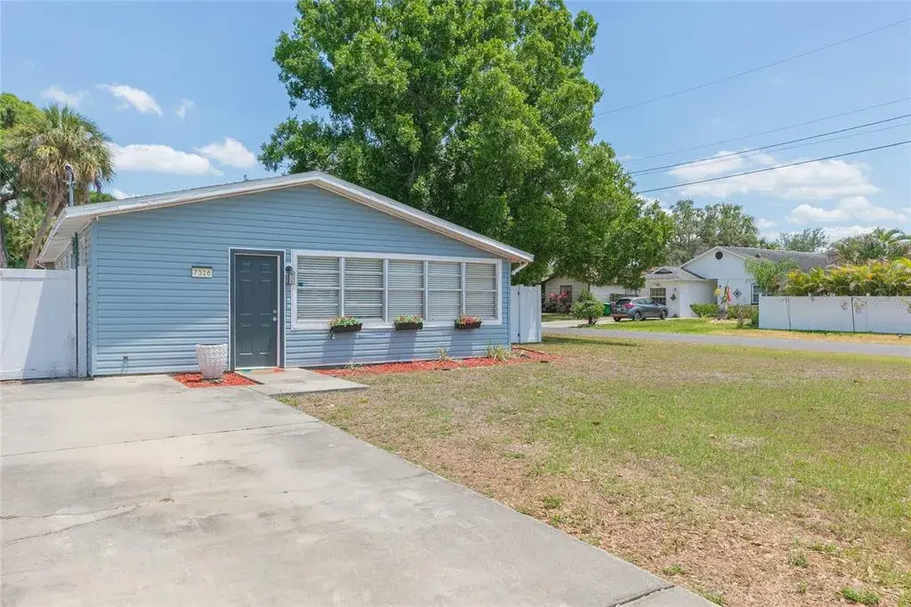7316 S West Shore Boulevard, Tampa, FL, 33616
