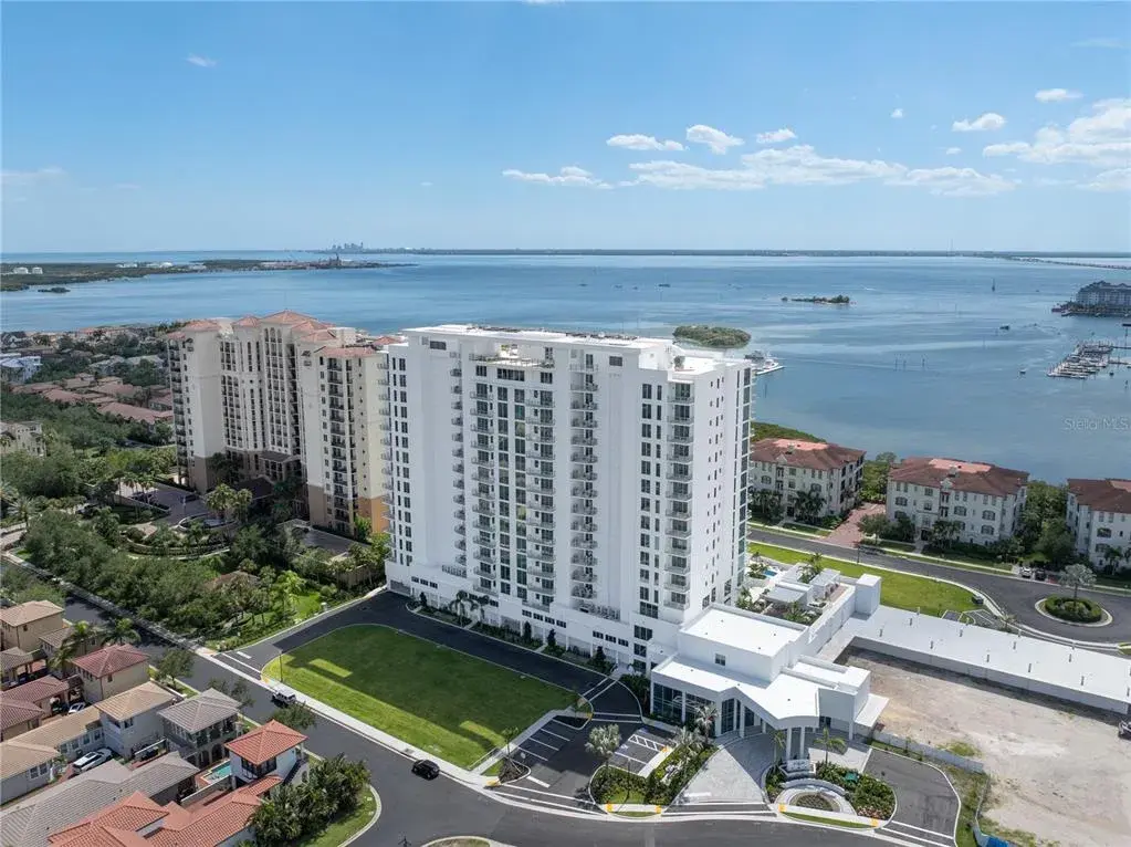 5713 Bowen Daniel Dr. Unit 905, Tampa, FL, 33616