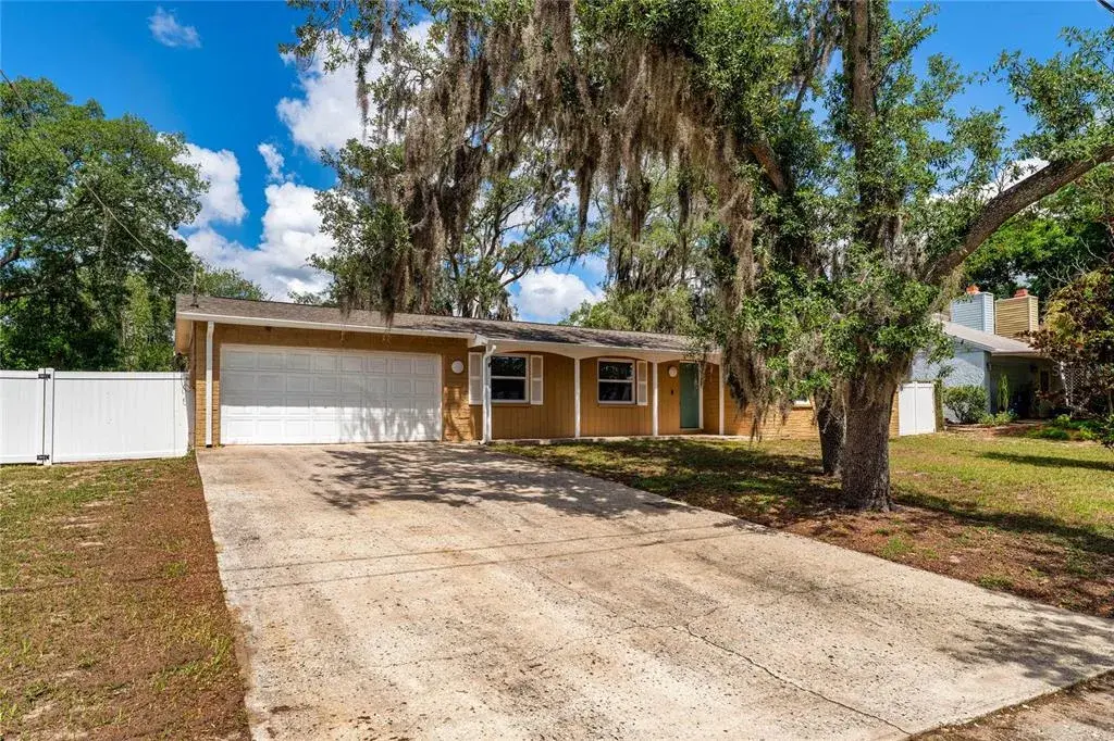10214 N Woodmere Road, Tampa, FL, 33617