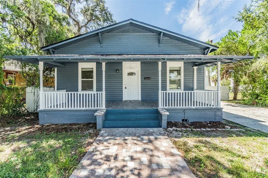 703 E Lake Avenue, Tampa, FL, 33603
