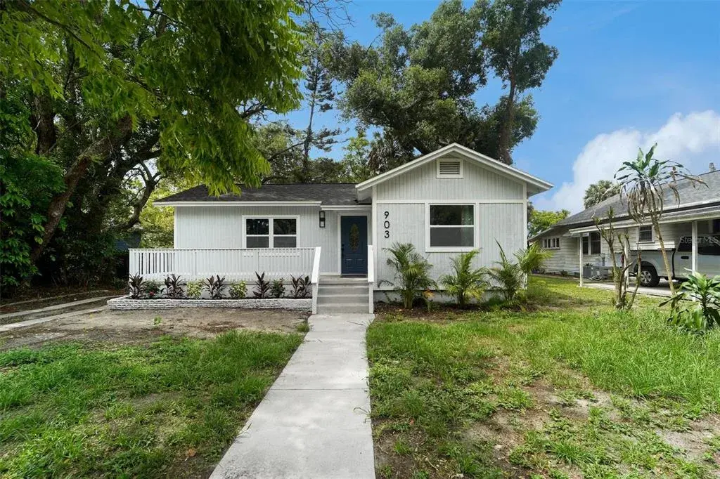 903 E Cayuga Street, Tampa, FL, 33603