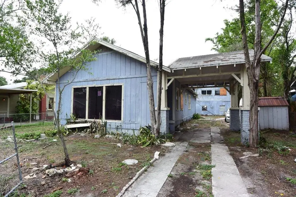 111 W Powhatan Avenue, Tampa, FL, 33604