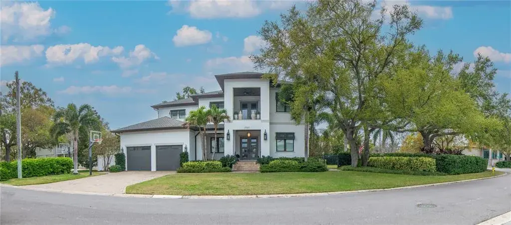 2501 S Dundee Street, Tampa, FL, 33629