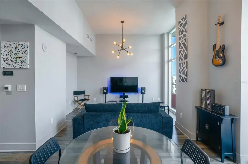 Living Room & Kitchen